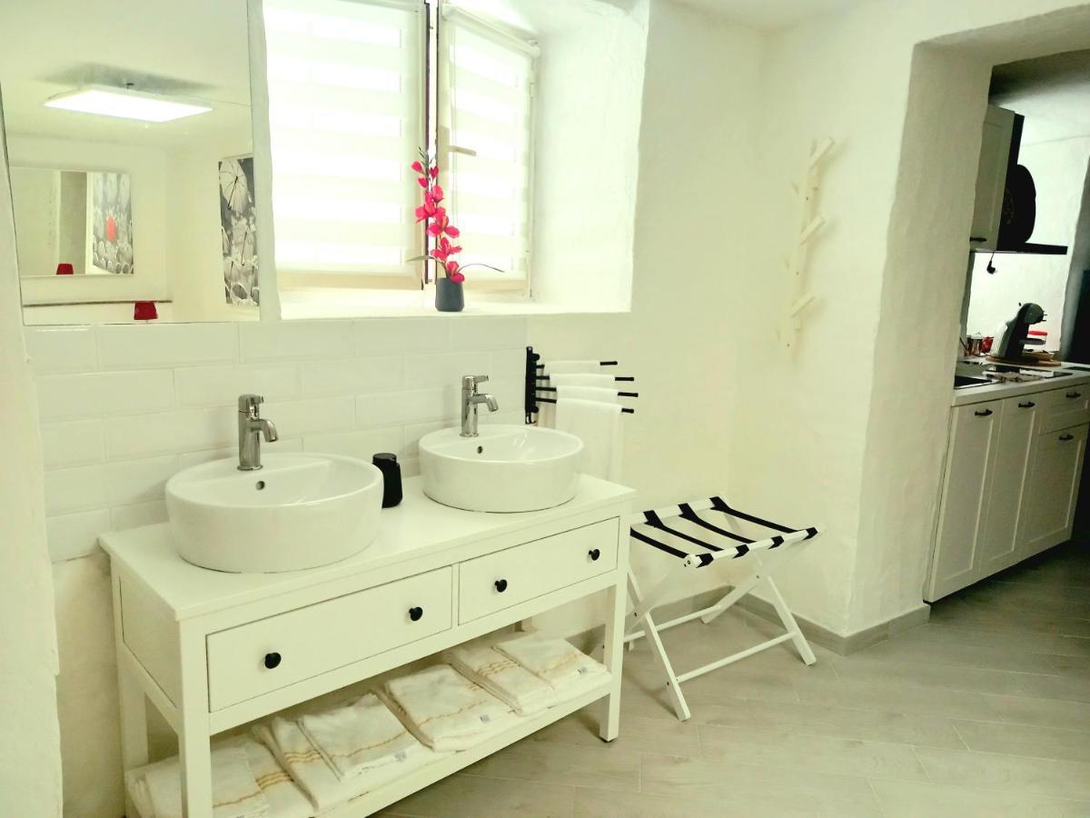Ombrellorosso Apartment Cagliari Bagian luar foto